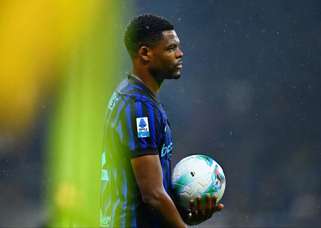Denzel Dumfries mengganti agen dan memicu spekulasi transfer dari Inter Milan.