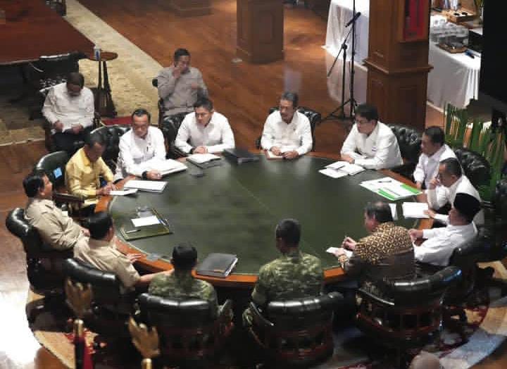 Prabowo adakan rapat berserta anggota kabinet merah putih bahas  Swasembada