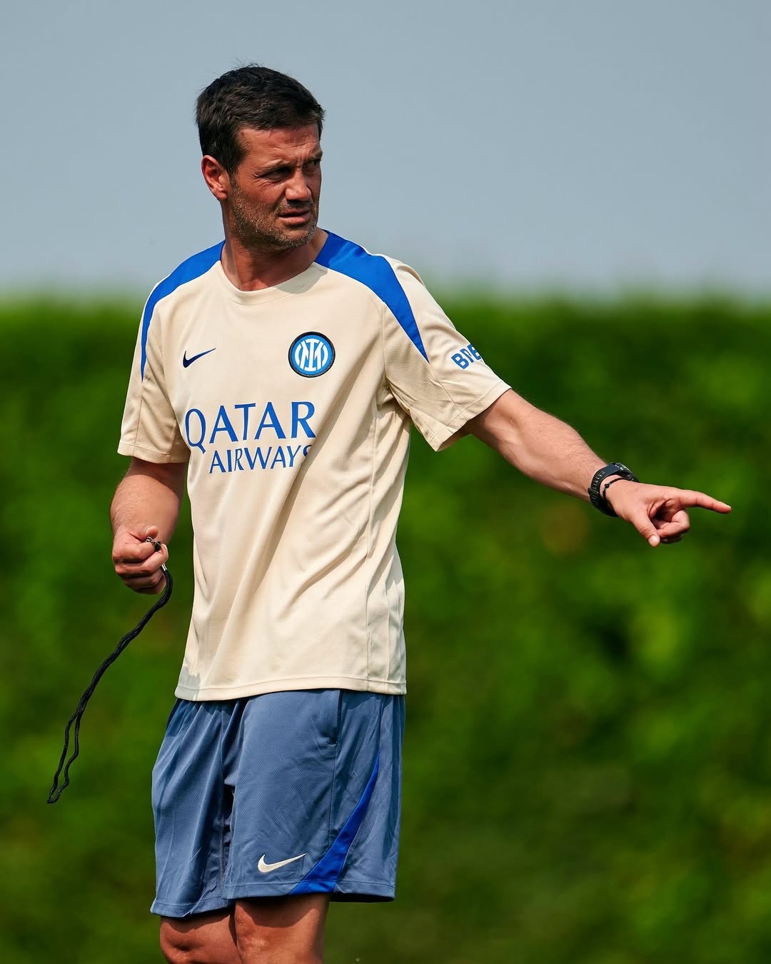 Inter Milan tetap percaya pada pelatih Cristian Chivu meski takluk dari AC Milan
