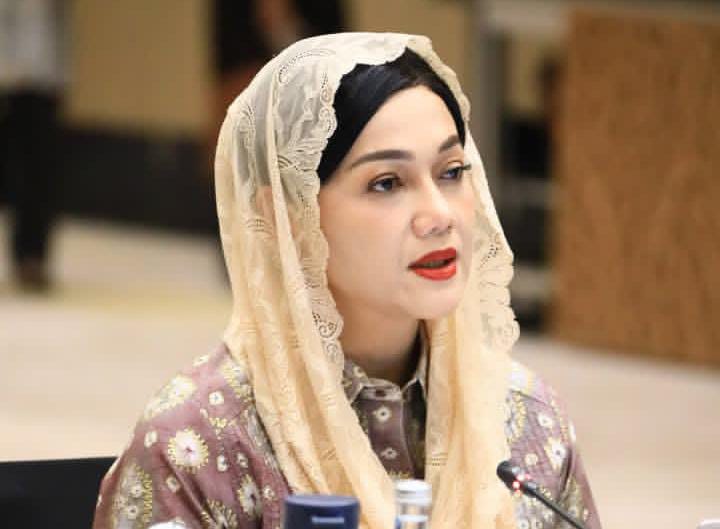 DPR pilih pimpinan baru Ketua OJK, Friderica Widyasari Dewi