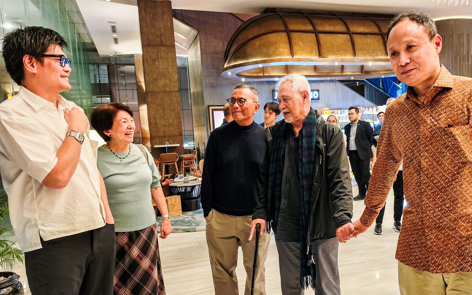 Ditulis oleh: Suhendro Boroma
