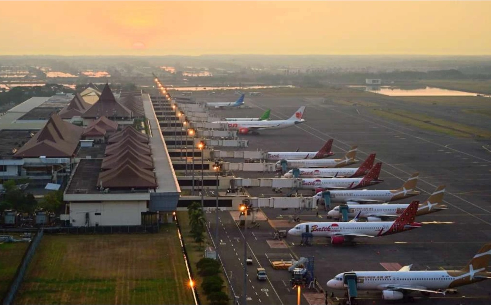 Aktivitas di Bandara Internasional Juanda terganggu akibat cuaca buruk
