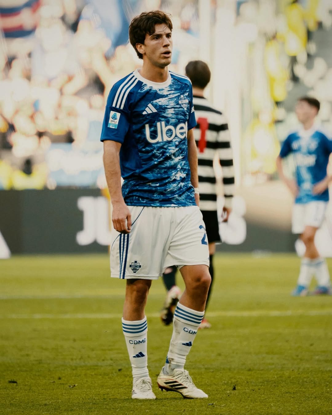 Inter Milan dikabarkan tertarik pada gelandang Como 1907 M&aacute;ximo Perrone.