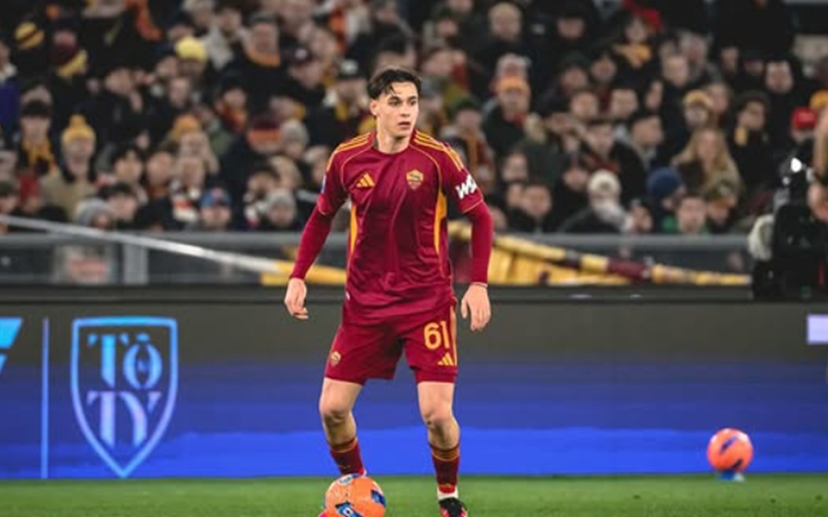 Gelandang muda AS Roma Niccol&ograve; Pisilli