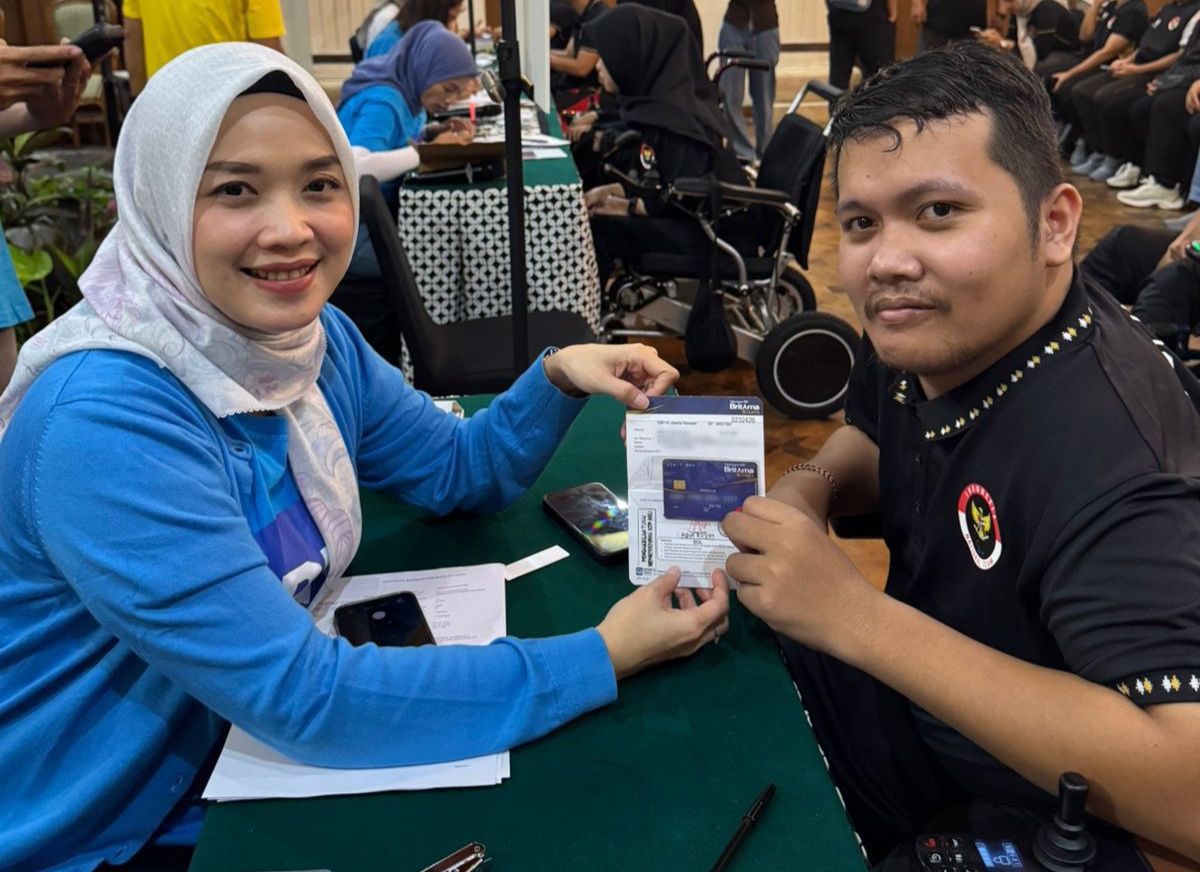 Wajah bahagia atlet yang menerima bonus dari negara melalui BRI.