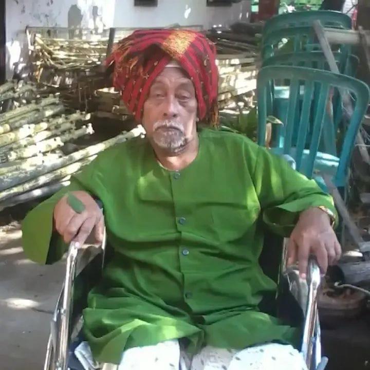 Potret KH Ahmad Mustofa di masa senjanya yang diabadikan oleh sang anak.