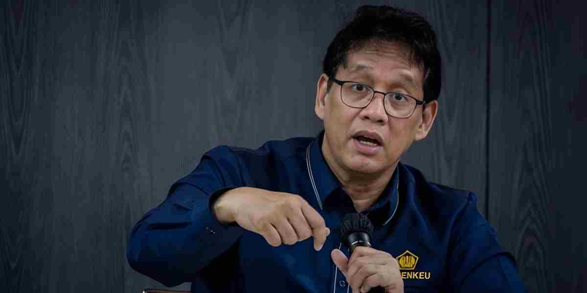 Wacana WFH setiap Jumat mulai dikaji pemerintah sebagai langkah hemat BBM hingga 20 persen. Usulan dari Purbaya Yudhi Sadewa ini dinilai bisa jadi solusi di tengah ancaman krisis energi global.