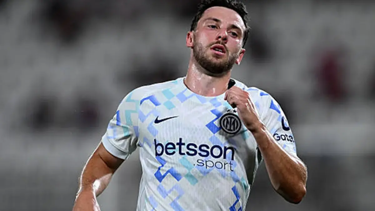 Cari bek sayap modern, Atalanta bidik Carlos Augusto dari Inter Milan.