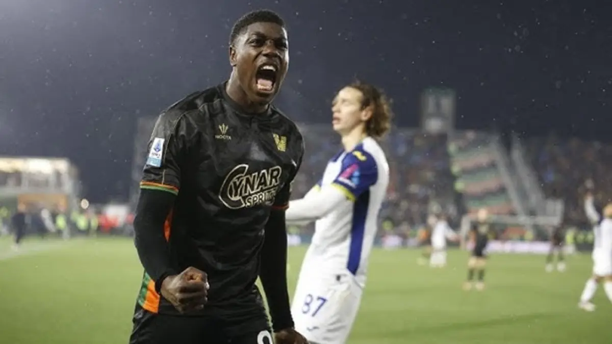 Persaingan panas di luar lapangan, AS Roma ikut masuk dalam perburuan Issa Doumbia bersama AC Milan dan Inter Milan.