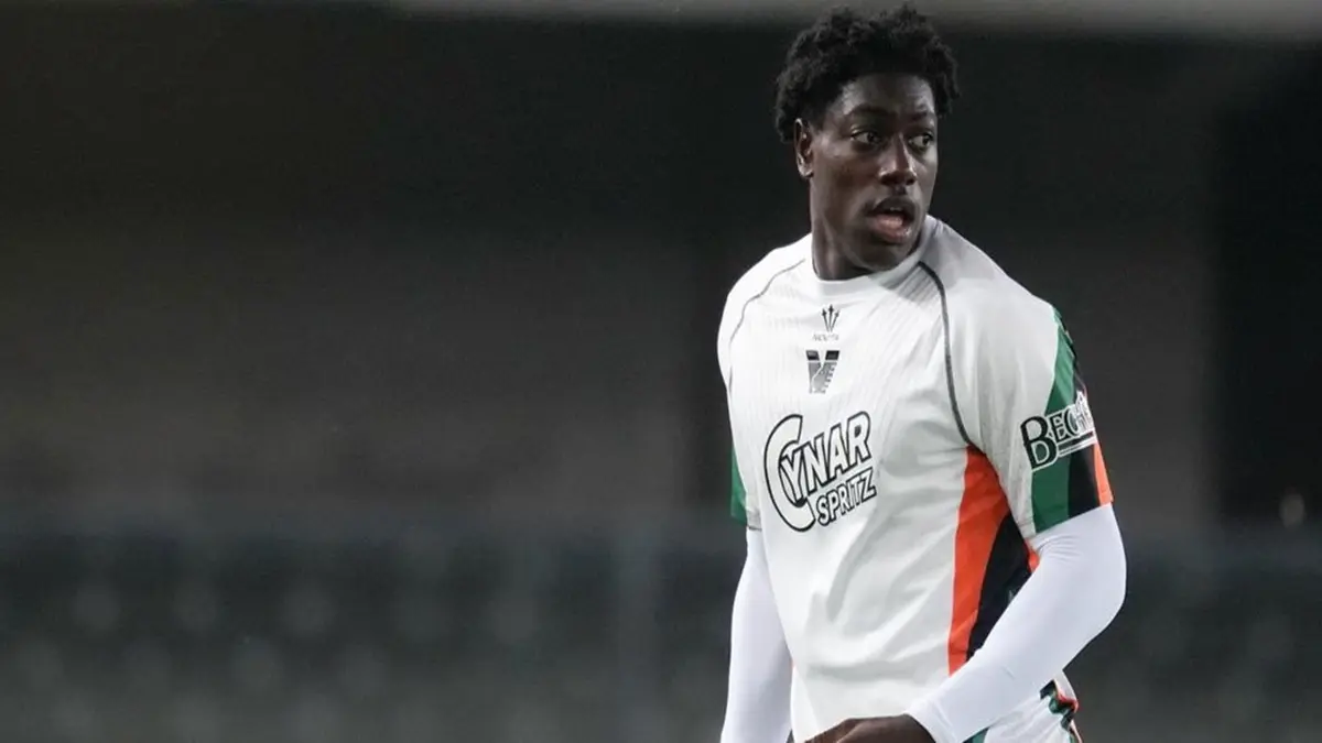 Inter, Roma, dan Milan bersaing mendapatkan Issa Doumbia.