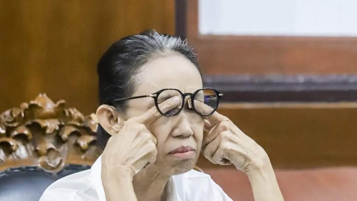Perdamaian antara Jawa Pos dan Dahlan Iskan tercapai, tetapi proses hukum terhadap Nany Widjaja tetap berjalan di Polda Jatim. (JAWA POS)