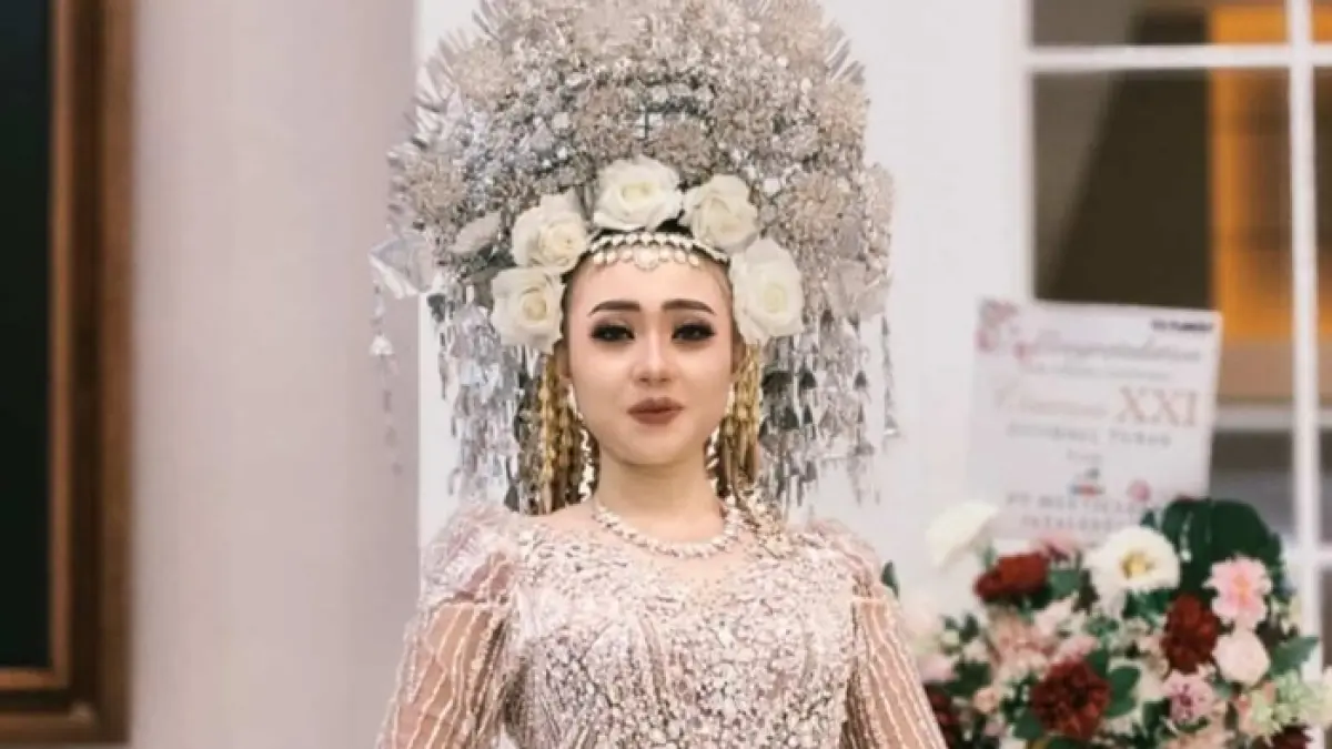 Siswi SMAN 3 Tuban ini sukses menapaki dunia modeling sejak 2024. Simak perjalanan dan tantangannya di sini. (RADAR TUBAN)