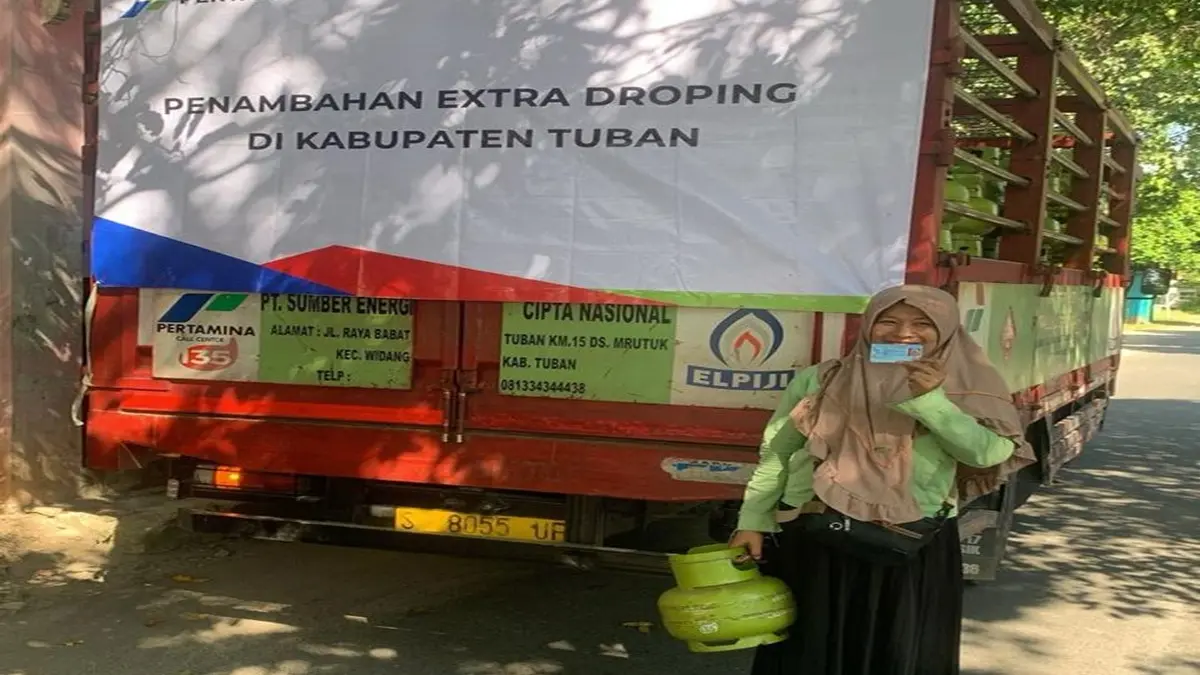 Pertamina tambah pasokan LPG 3 kg di Tuban melalui extra dropping untuk memenuhi kebutuhan masyarakat. 