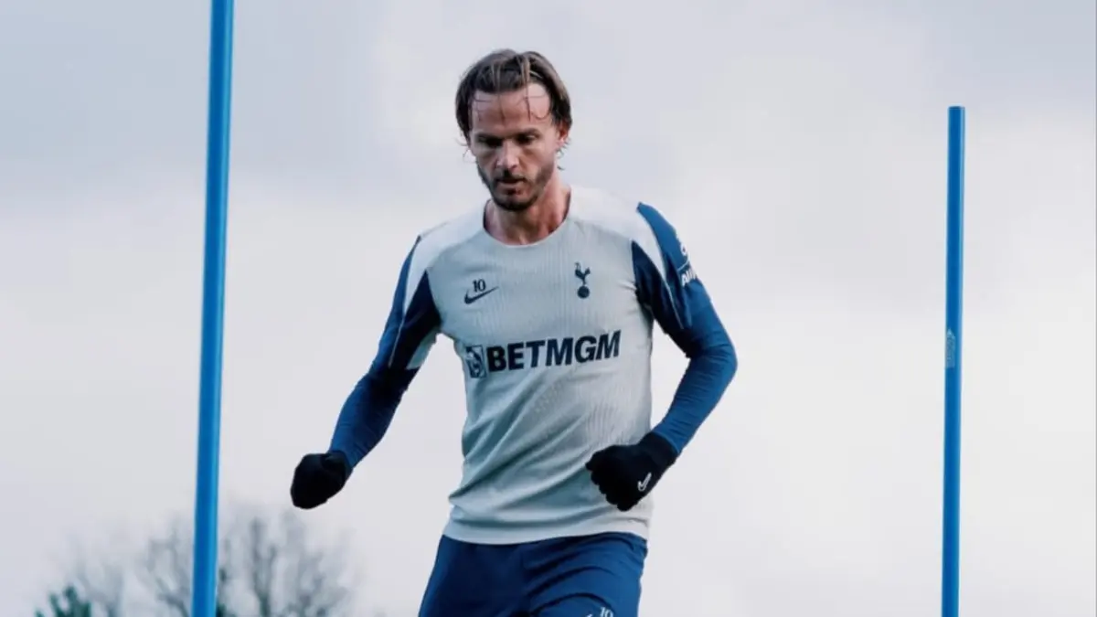 James Maddison saat berlatih dalam pemulihan cederanya. (Instagram/spursofficial)