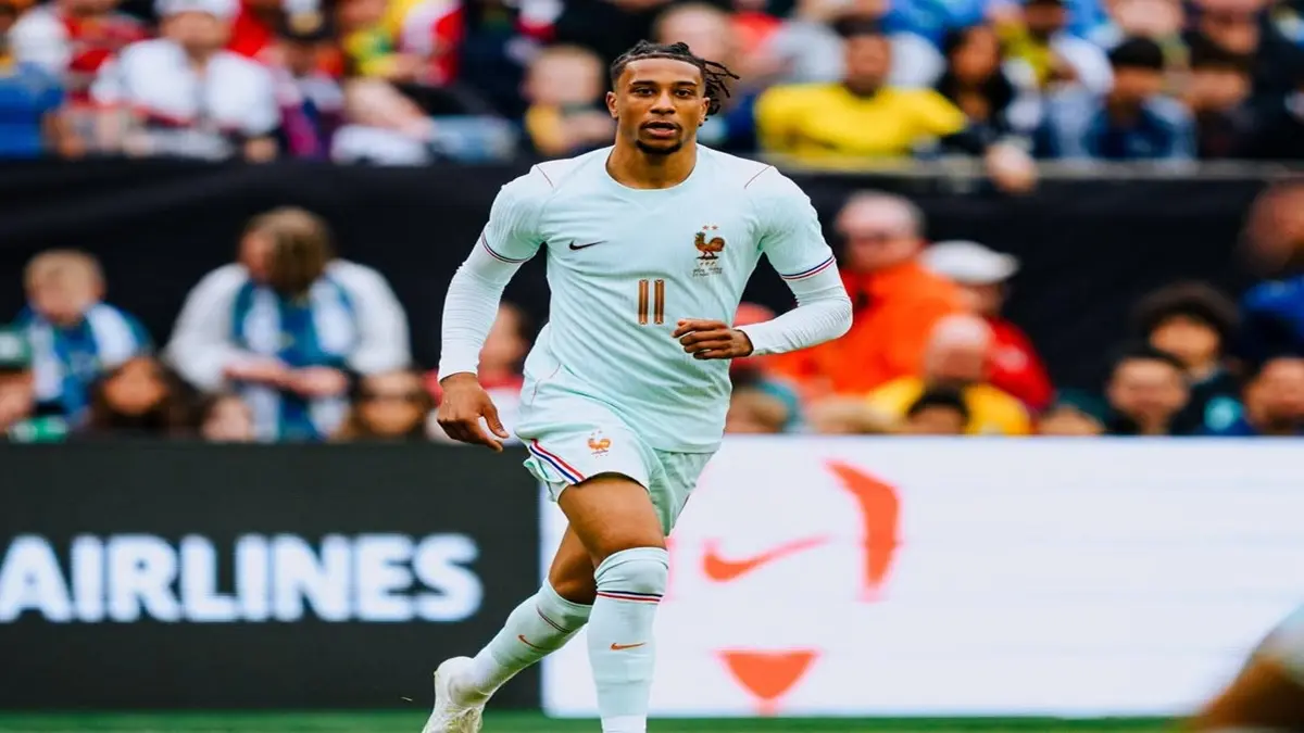 Michael Olise yang sempat diincar AC Milan kini jadi bintang Premier League. (instagram.com/m.olise)
