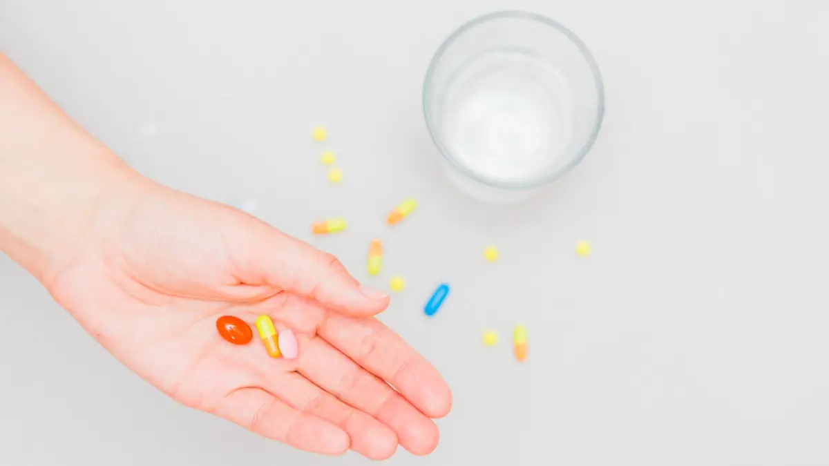 Ilustrasi berbagai jenis vitamin yang dikonsumsi. (Freepik.com)