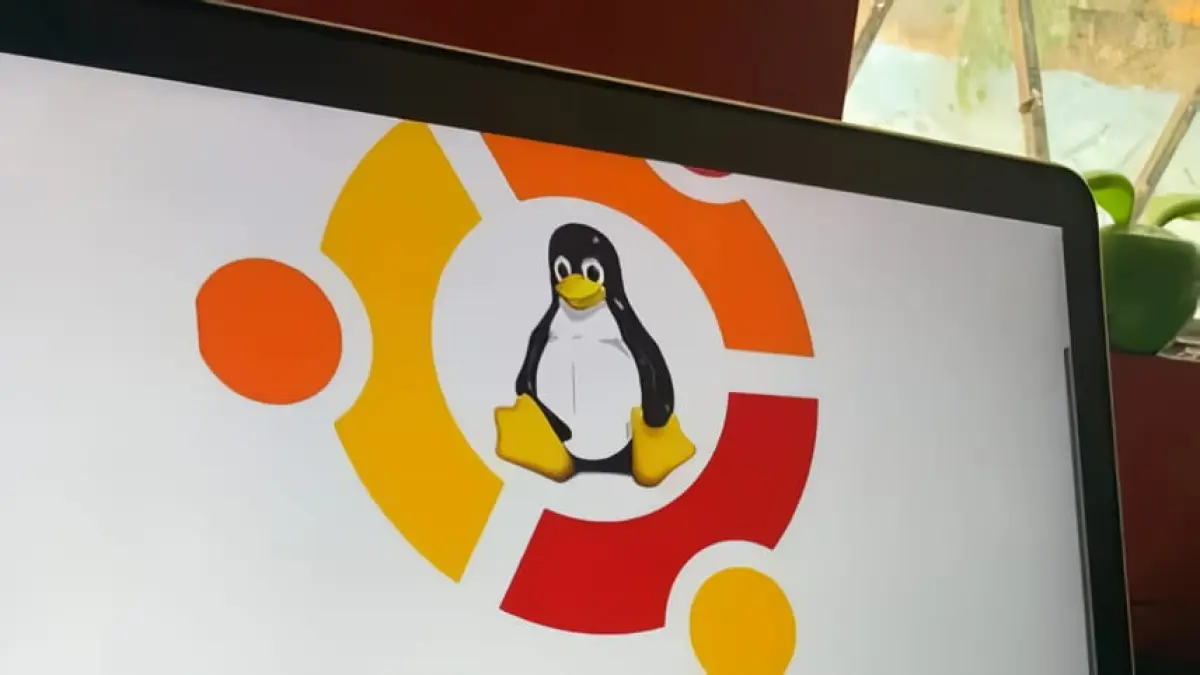 Prancis mulai merencanakan untuk migrasi dari Windows ke Linux. (SlashGear/Pinterest)