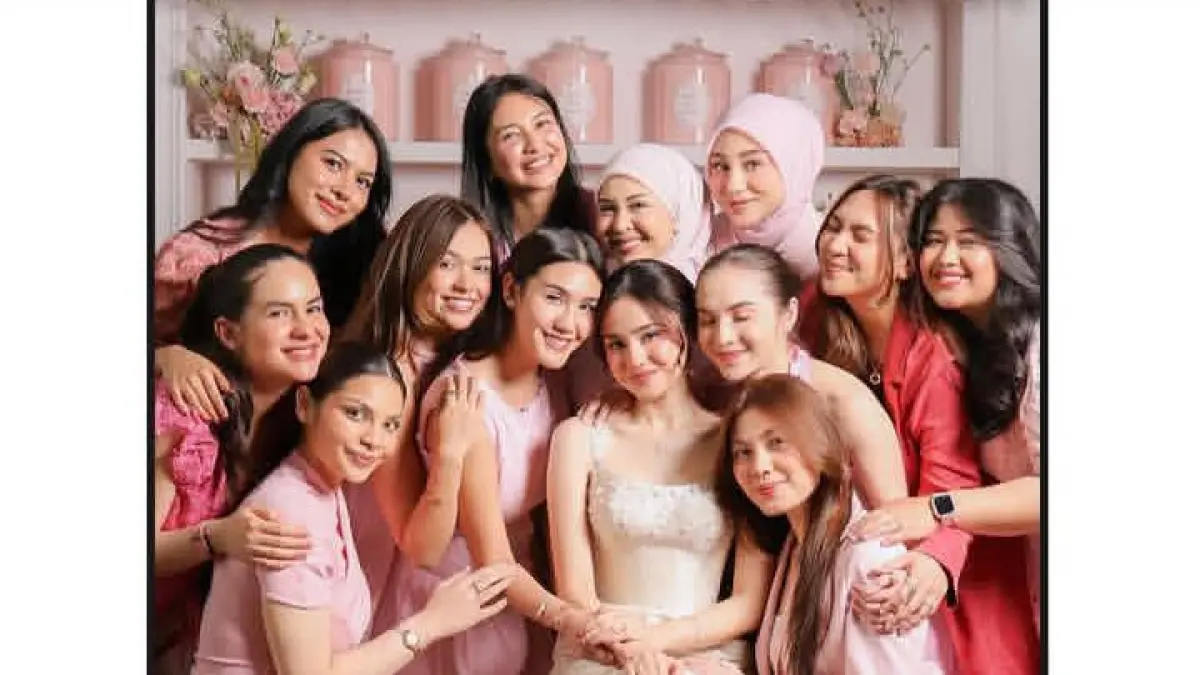Moment Syifa Hadju bersama teman-temanya di bridal lunch jelang pernikahan. (Instagram/syifahadju)
