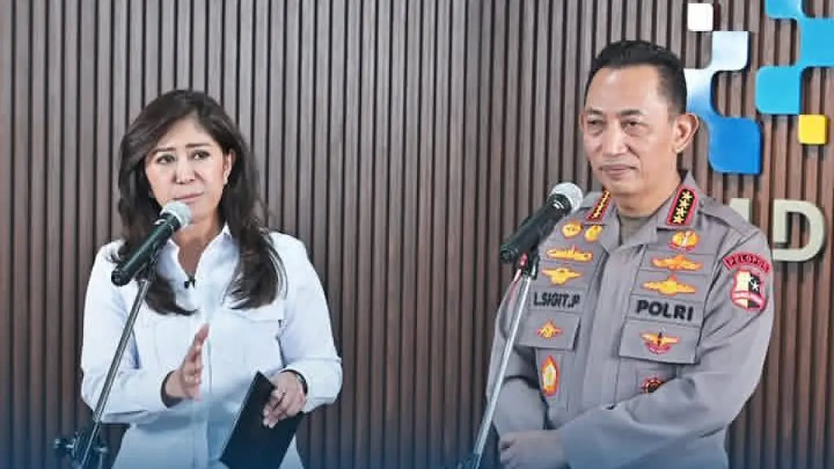 Menteri Komdigi Meutya Hafid bersama Kapolri Jenderal Listyo Sigit Prabowo. (Instagram @kekomdigi)


