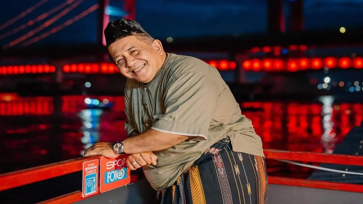 Harrydefrete sosok yang dikenal sebagai artis senior, presenter, pelawak, sekaligus pengusaha yang sudah melewati banyak fase hidup.(Instagram.com/harrydefretes)