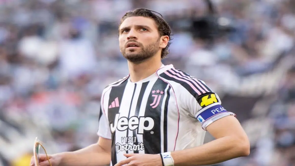 Gelandang timnas Italia Manuel Locatelli resmi bertahan di Juventus. (instagram.com/locamanuel73)