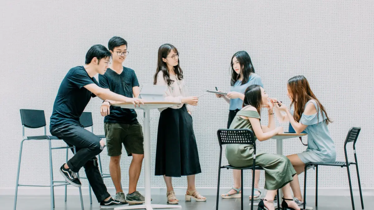 Kampus negeri atau swasta Mana pilihanmu. (Akson on Unsplash)