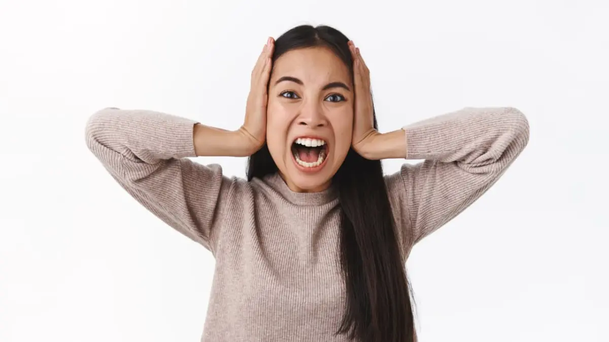 lustrasi orang emosi (freepik/cookie_studio)