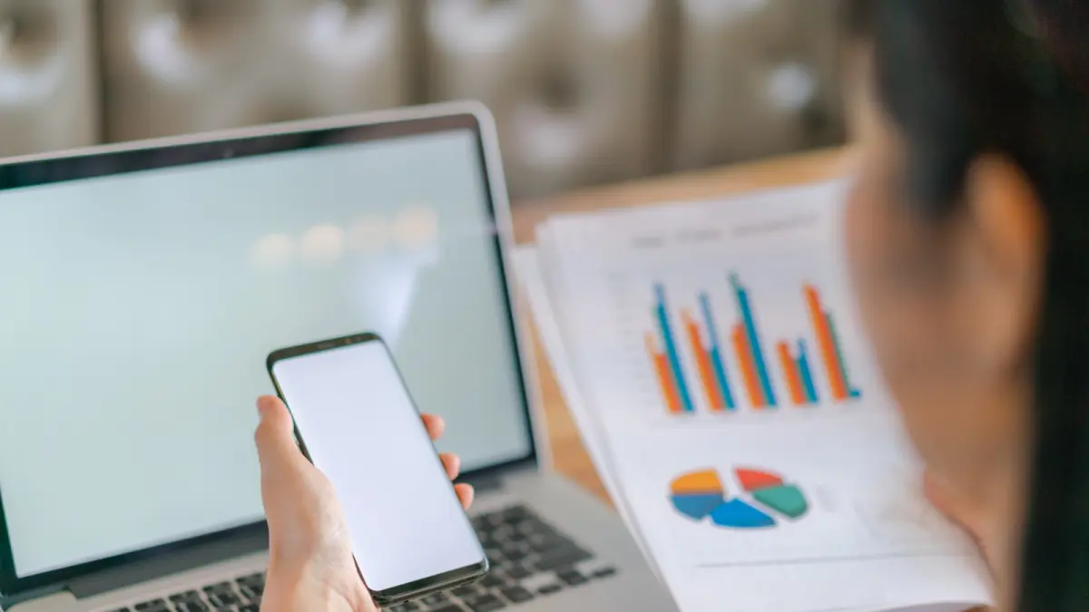 Ilustrasi ketika seseorang yang menguasai dunia digital marketing. (FREEPIK)