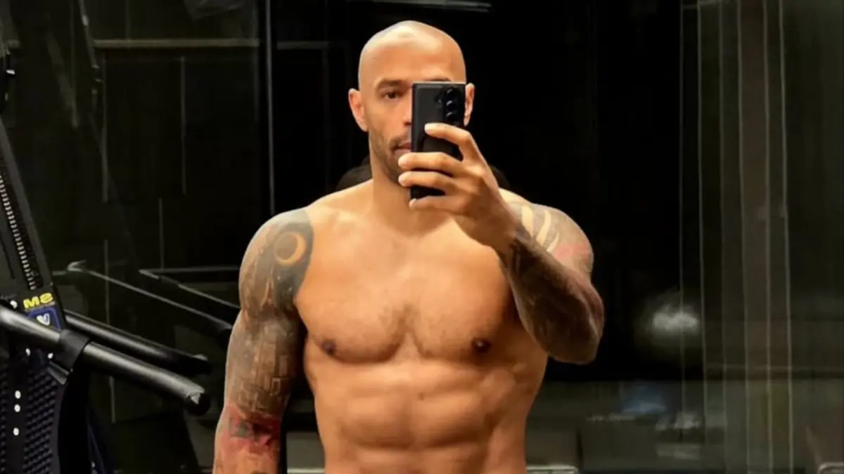 Legenda sepakbola dunia, Thierry Henry, mendapat tantangan tinju. (Instagram/thierryhenry)
