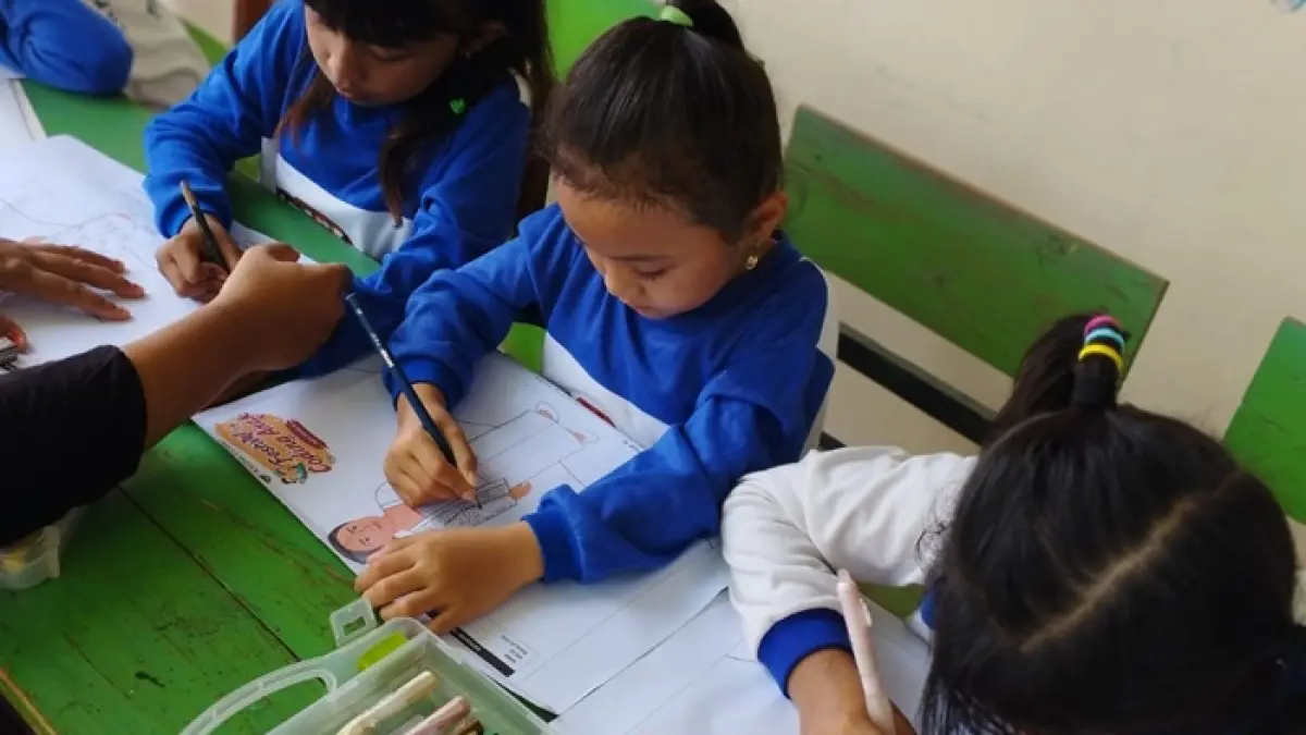 Sejumlah siswa TK di Kecamatan Bangilan beradu kreativitas dalam babak penyisihan festival koding. (RADAR TUBAN)