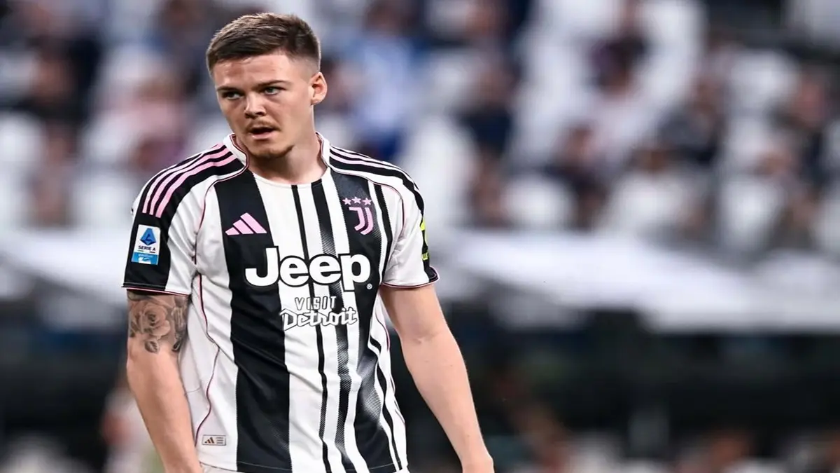 Juventus tertarik Emil Holm usai pujian Spalletti. (Instagram.com/holm_emil)