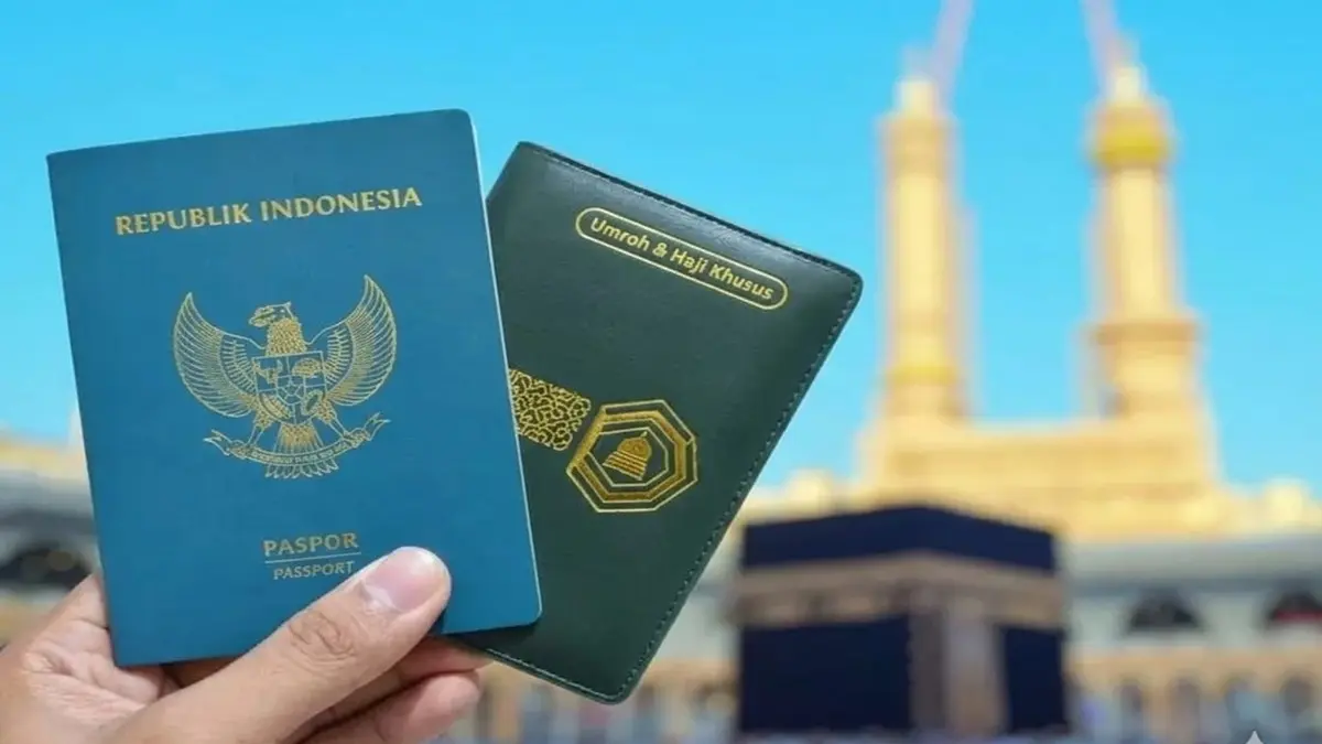 Ilustrasi paspor dan visa haji. (RADARTUBAN/ AI)