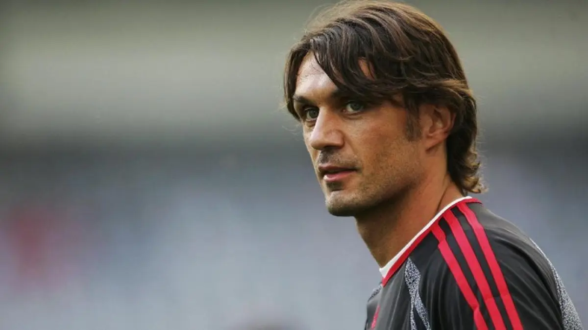Paolo Maldini jadi legenda AC Milan dan timnas Italia. Foto: Laurence Griffiths/Getty Images