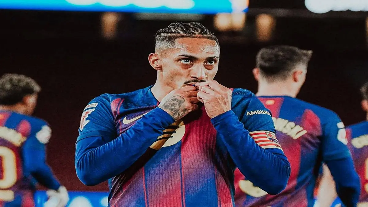awaran besar klub Saudi untuk Raphinha bisa jadi solusi keuangan Barcelona. 