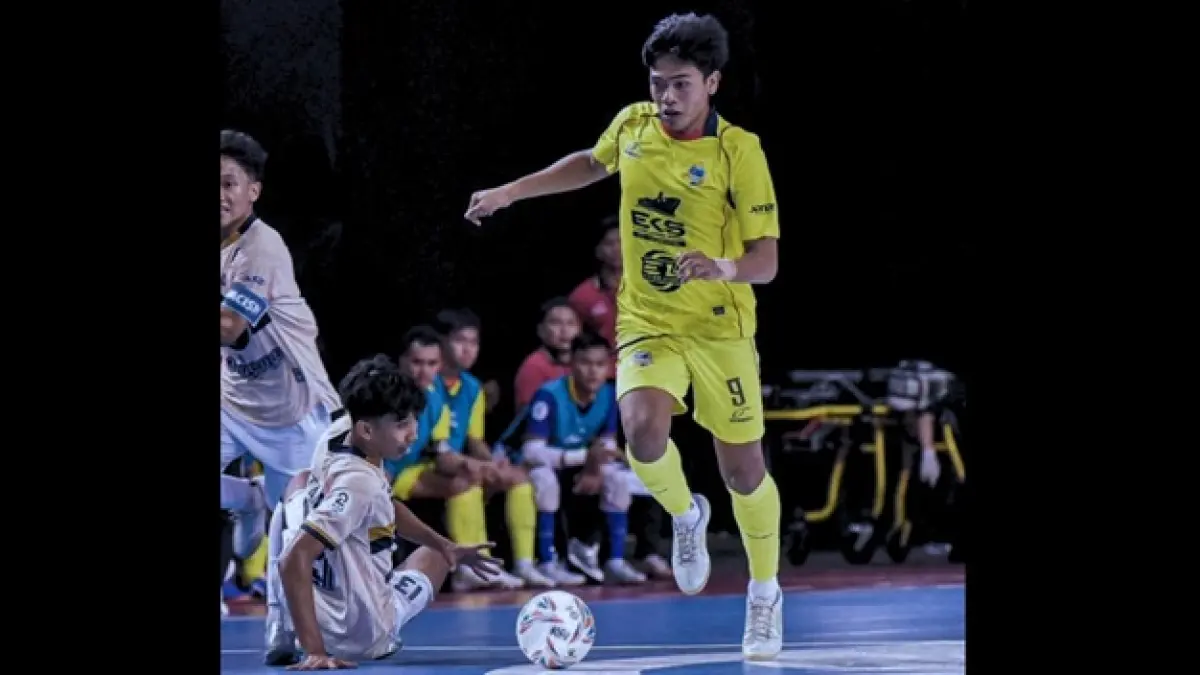 Aksi pemain Elano FC ketika berlaga melawan tim futsal Maestro Solo pada PFL 2 2026 di GOR Sabilulungan Bandung. (ELANO FC UNTUK RADAR TUBAN)