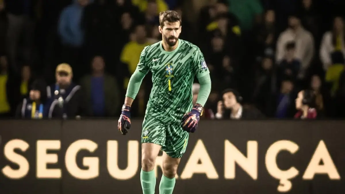 Alisson Becker setuju kontrak dengan Juventus hingga 2029. (instagram.com/alissonbecker)