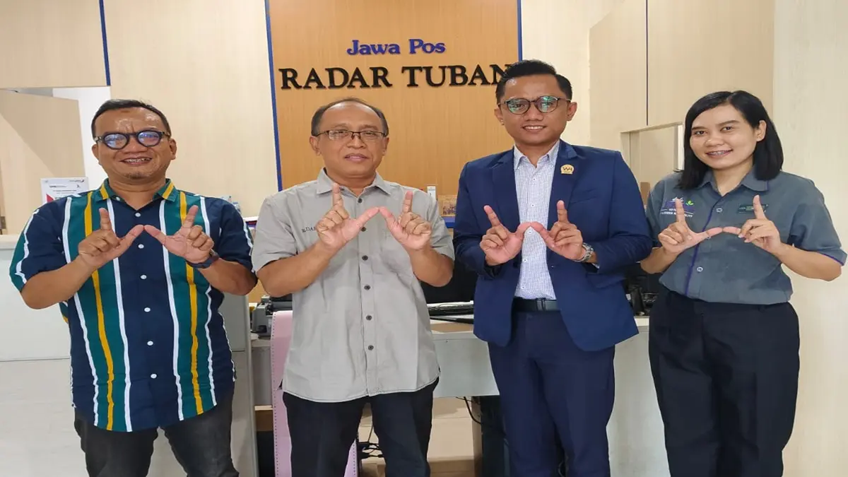 Kerja sama De La Charis Hotel Tuban dan Radar Tuban. (Dok. Radar Tuban)