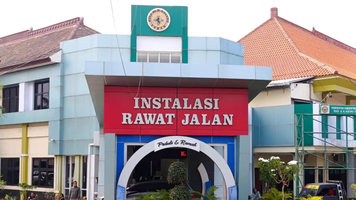 Bangunan RSUD dr. R. Koesma Tuban di Jalan dr. Wahidin Sudirohusodo yang kembali meraih akreditasi Paripurna setelah menuntaskan integrasi RME. (RADAR TUBAN)