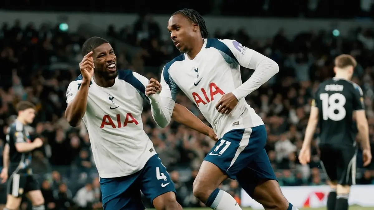 Tottenham Hotspur terancam turun kasta setelah hasil buruk di pekan ke-36. (instagram.com/spursofficial/)
