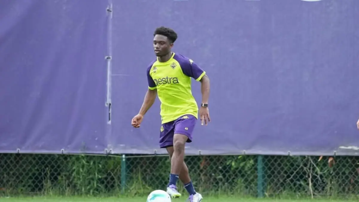 Tarik Lamptey diputus kontrak oleh Fiorentina karena cedera ACL. (Instagram/tarik_lamptey)
