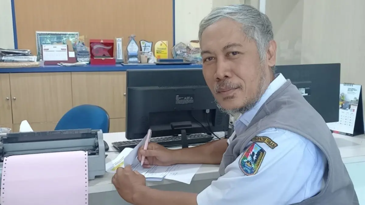 K3S Kecamatan Merakurak Wahyudi resmi mendaftarkan siswanya untuk mengikuti Lomba Literasi Numerasi, kemarin (13/5). (RADAR TUBAN)