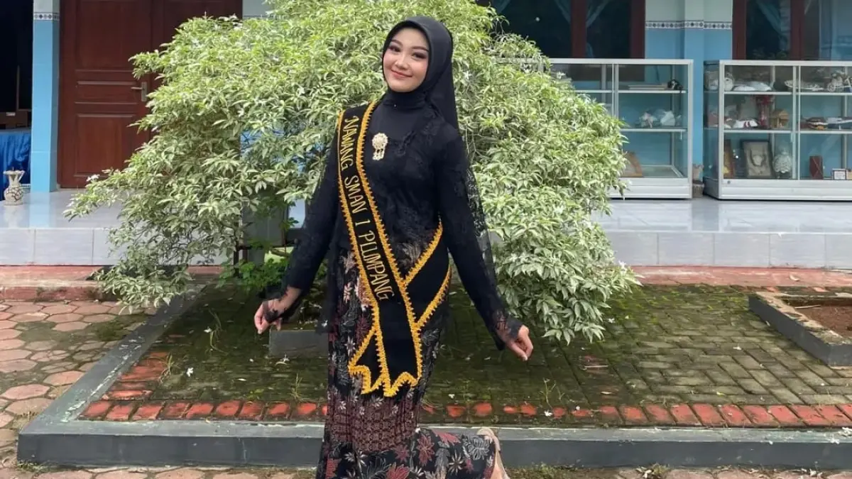 Kisah inspiratif Risma asal Plumpang yang dulu pemalu kini tampil aktif di berbagai kegiatan sekolah. (RADAR TUBAN)