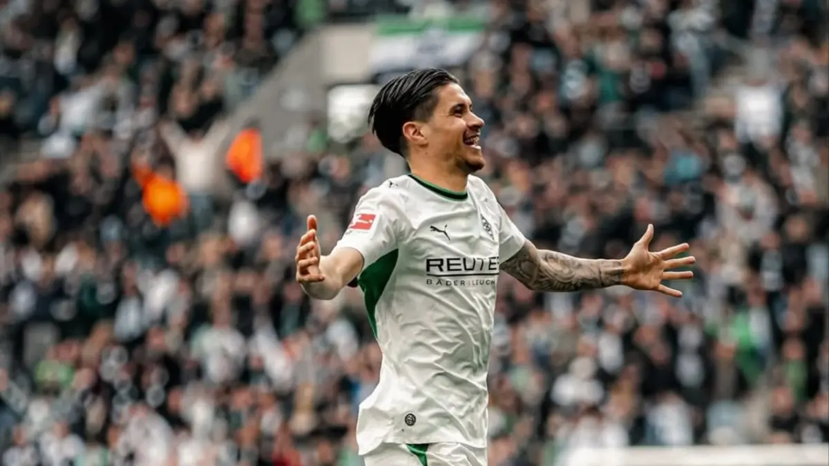 Selebrasi gol dari Kevin Diks di laga pamungkas Bundesliga musim ini. (Instagram/kevindiks2)