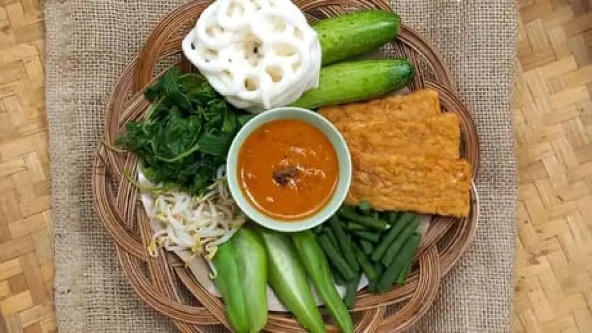 Ilustrasi pecel sayur Madiun . (Fimela.com)