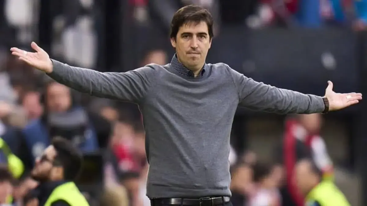 Andoni Iraola sebagai kandidat utama pelatih baru usai pemecatan Massimiliano Allegri. (instagram.com/andoniiraola)
