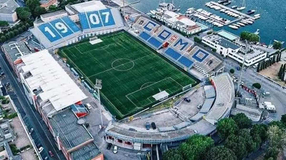Como 1907 merancang renovasi Stadion Giuseppe Sinigaglia menjadi arena modern. (tangkapan layar media sosial)