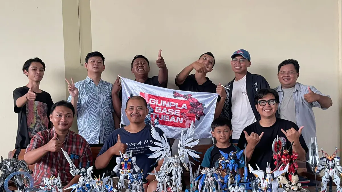 Gunpla Base Tuban, komunitas robot gundam asal Tuban ketika melaksanakan agenda kumpul bersama. (GUNPLA BASE TUBAN UNTUK RADAR TUBAN)
