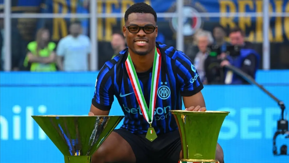 Masa depan Denzel Dumfries di Inter Milan tak pasti. (instagram.com/ddumfries2)
