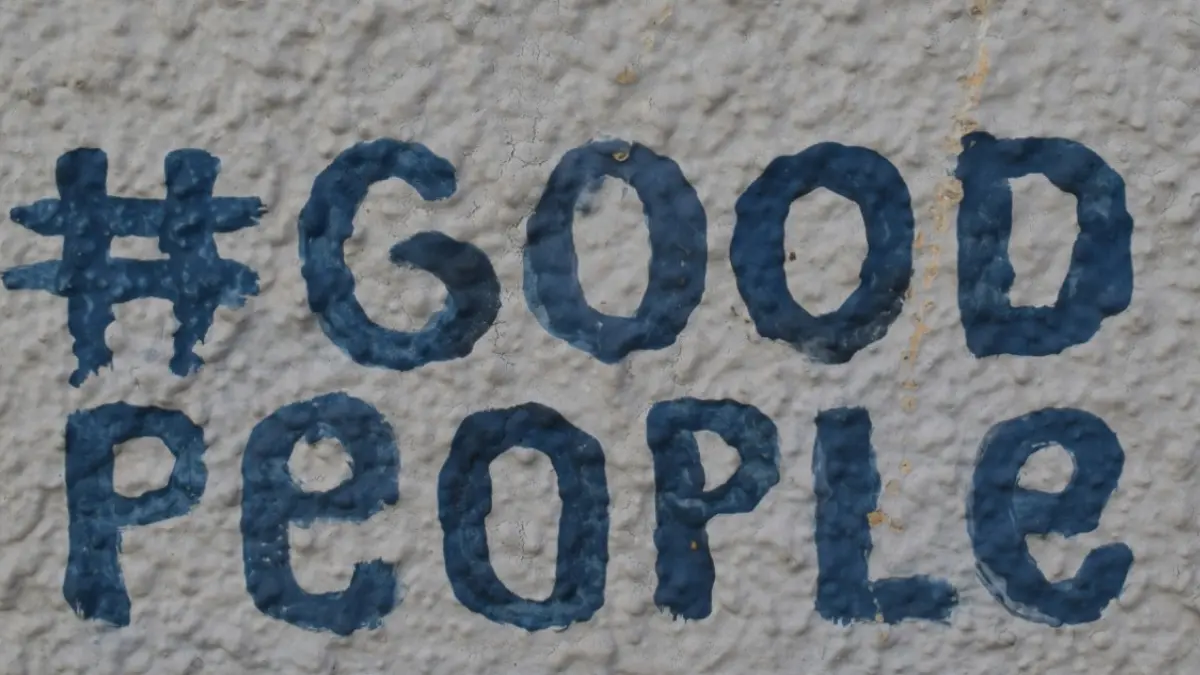kecenderungan people pleasing, serta pentingnya menetapkan batas agar hubungan tetap sehat tanpa mengorbankan diri sendiri. (Marija Zaric on Unsplash)