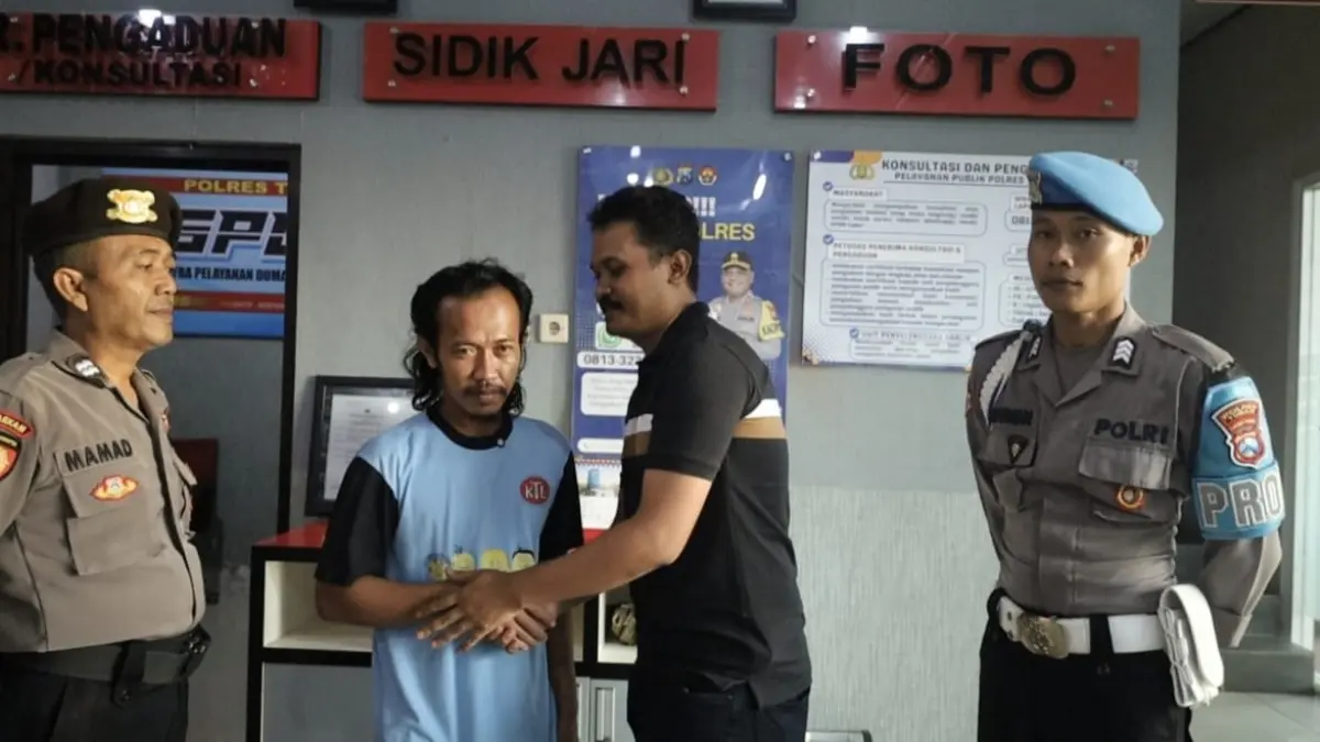 Kasus dugaan penyerempetan badut oleh anggota Polres Tuban berakhir damai, meski begitu, TS masih menjalani pemeriksaan internal oleh Propam. (RADAR TUBAN)